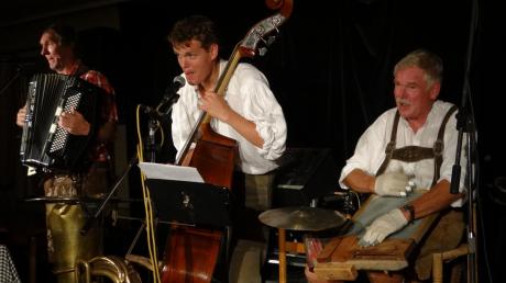 Das „Allgäuer Duranand“ (von links): Bolle Kröner, Michi Köhler und Manne Köhler waren beim Konzert in Pfaffenhofen in ihrem musikalischen Element. 