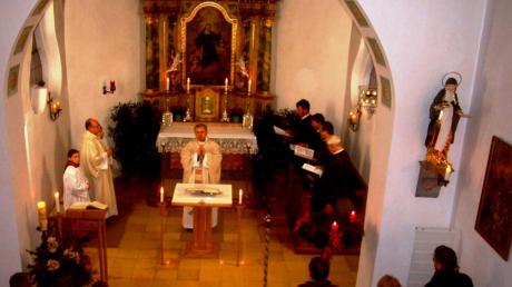 Ein besonderes Erlebnis für die Gottesdienstbesucher war am dritten Advent die Feier des Patrozinium der heiligen Ottilie im Asbacher Kirchlein. 
