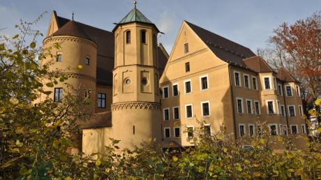 Wertingen wird ab 2016 das Zentrum für die VdK-Ortsverbände  nicht nur der Zusamtals, sondern auch des Holzwinkels. Im Bild  das Wertinger Schloss.