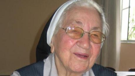 Schwester Claudia Schmid aus Unterglauheim hat 78 Jahre lang in Brasilien den Armen geholfen. Jetzt ist die Dillinger Franziskanerin im Alter von 101 Jahren gestorben.