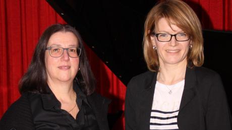 Karolina Wörle (links) und Heike Mayr-Hof leiten die Musikschule Wertingen seit Jahresbeginn gemeinsam. Entsprechend ihrer Fähigkeiten teilen sie sich die Aufgaben.