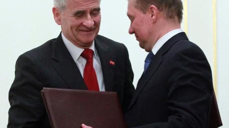 Gazprom-Chef Alexej Miller und der BASF-Vorstandsvorsitzende Jürgen Hambrecht. dpa