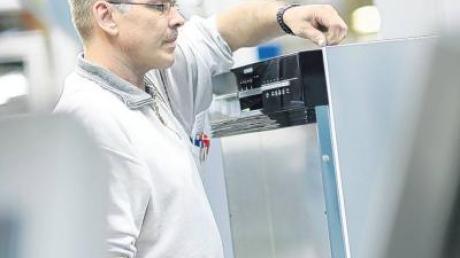 In Dillingen fertigt die Bosch und Siemens Hausgeräte GmbH energieeffiziente Geschirrspülmaschinen.  