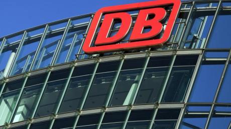 Die Deutsche Bahn setzt bei Neueinstellungen künftig auf ehemalige Bundeswehrsoldaten, die nach der Heeresreform nicht mehr gebraucht werden.