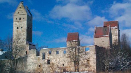 Schon von weitem ein Blickfang: die Burg Nassenfels. 