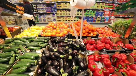 Obst und Gemüse könnten bald von der Mehrwertsteuer befreit werden. Landwirtschaftsminister Cem Özdemir begrüßt den Vorschlag. 