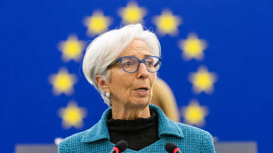 Christine Lagarde überlegt, den Zins anzuheben.
