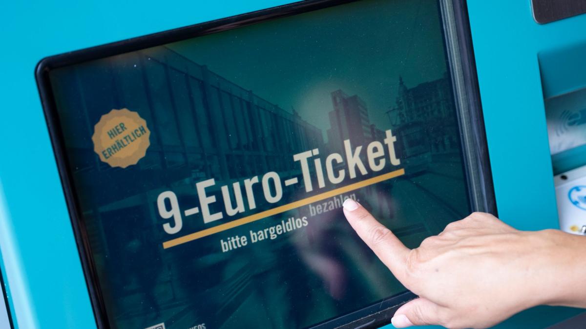 #Verkehr: 9-Euro-Ticket: Minister will zuerst ÖPNV-Angebot sichern