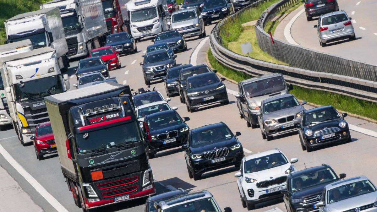 #Verkehr: Warnstreik: Viele Bundesländer erlauben Lkw-Sonntagsfahrten