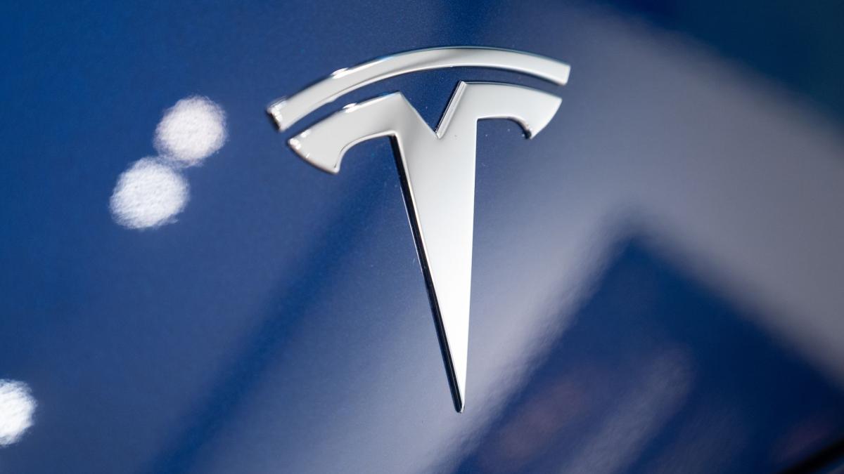 #Preissenkungen lassen Quartalsgewinn von Tesla einbrechen
