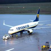 Ein 33-jähriger Ryanair-Passagier starb auf einem Flug.