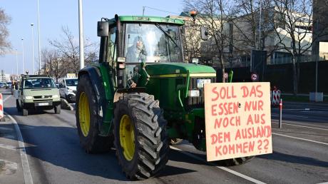 Ein Bauernprotest findet am Mittwoch bei Zusmarshausen statt.