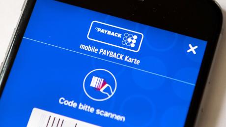 Die Payback-App auf einem Smartphone: Das Unternehmen hat Edeka und die Sparkassen als künftige Partner gewonnen.