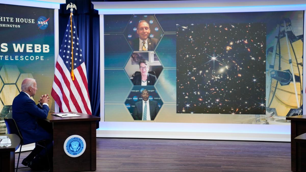 #Raumfahrt: Nasa und US-Präsident zeigen erstes Bild von „Webb“-Teleskop